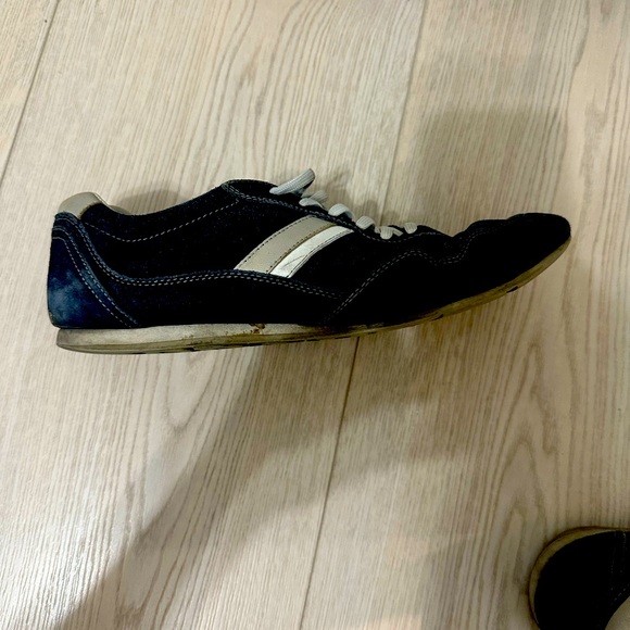 Prada driving shoes. - Picture 2 of 3